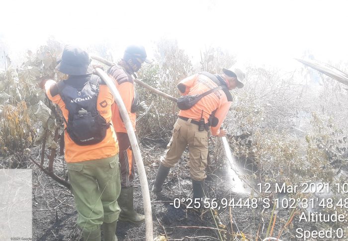 Kebakaran Lahan di Desa Talang Jerinjing , Kecamatan Rengat Barat Dapat di Padamkan