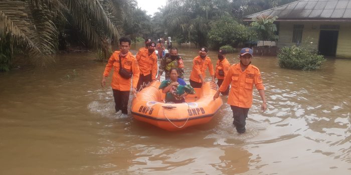 Banjir di desa Penyaguan , Kecamatan Batang Gansal