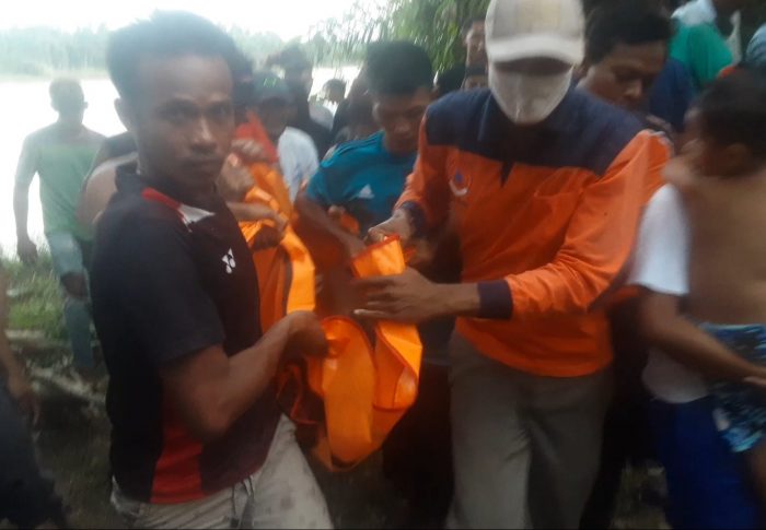 Warga Tenggelam di Sungai Indragiri